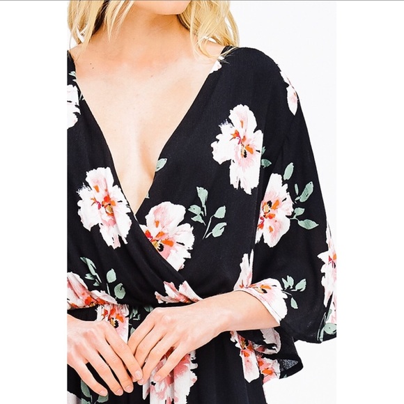 Black Floral V-Neck Ruffle Hem Angel Boho Romper - Picture 8 of 8